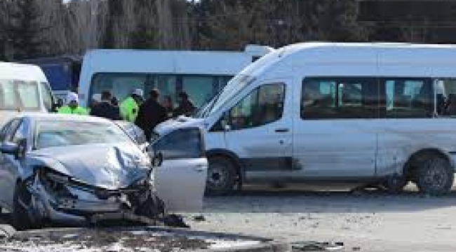 Erzurum'da Kaza: Yararlılar var.?